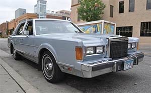 1980s lincoln town car hooptie